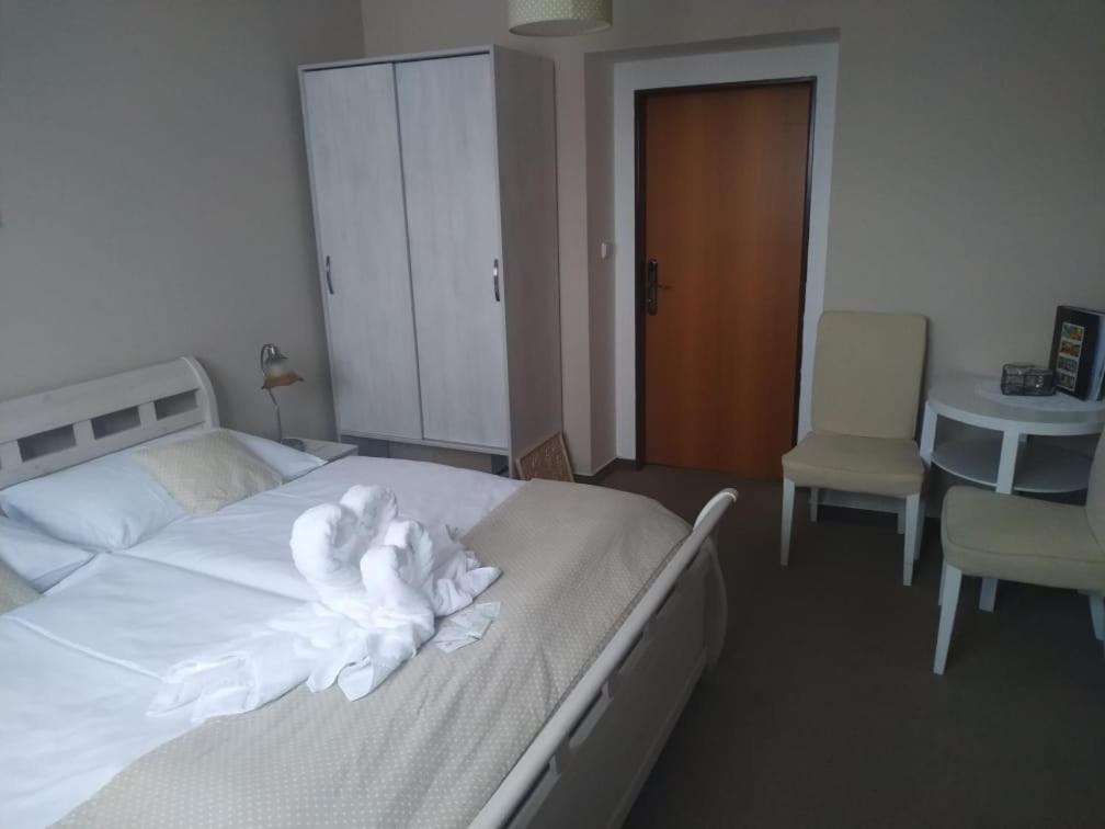 Hotel Pansky Dum Nove Mesto na Morave Bagian luar foto